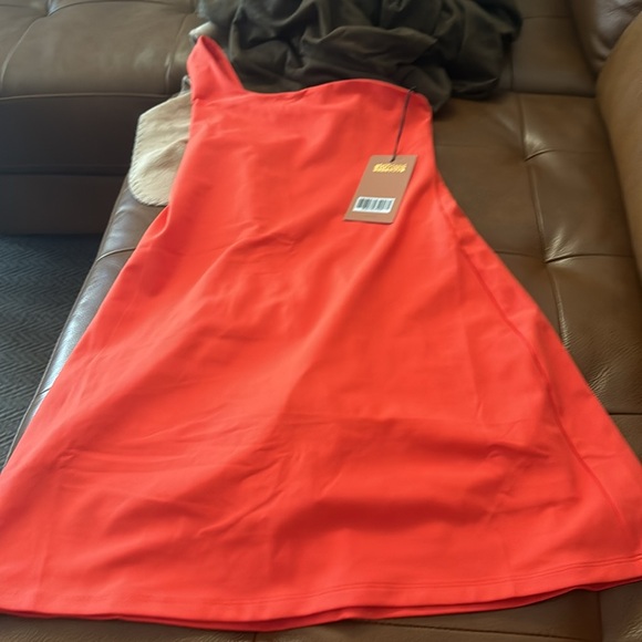 New girlfriend collective one shoulder dress - Picture 2 of 2